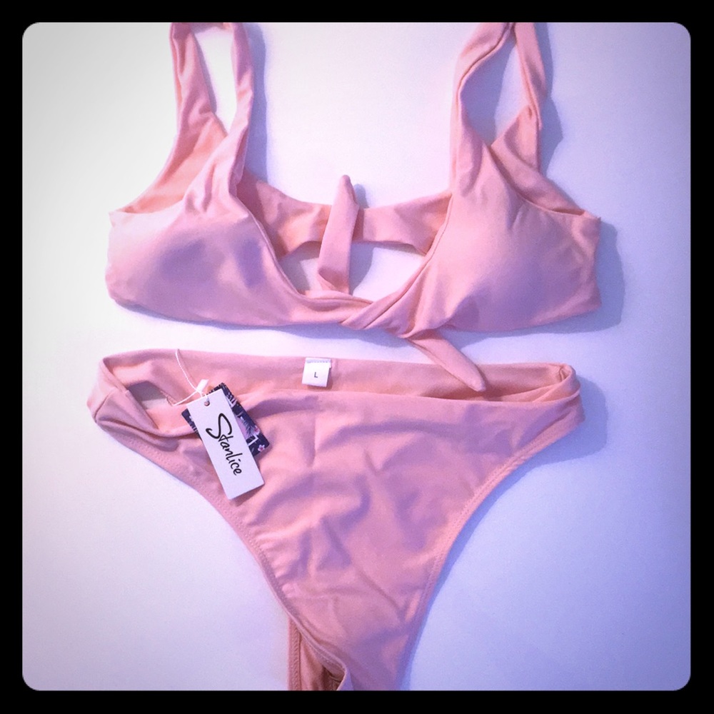 Pink bikini - Picture 2 of 3